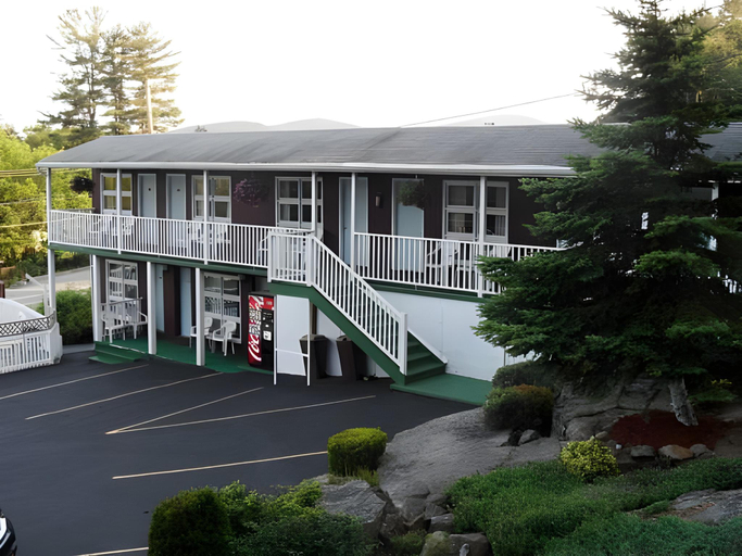 Exterior & Views 2, Pinebrook Motel, Warren