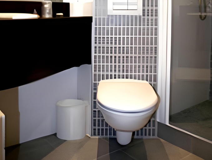 Bathroom 5, Parc Hotel, Pas-de-Calais