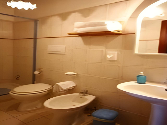 Bathroom 3, Il Giglio B&B, Siena