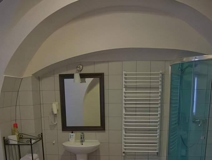 Bathroom 4, Palac Wiechlice - Hotel, Restaurant, SPA, Żagań