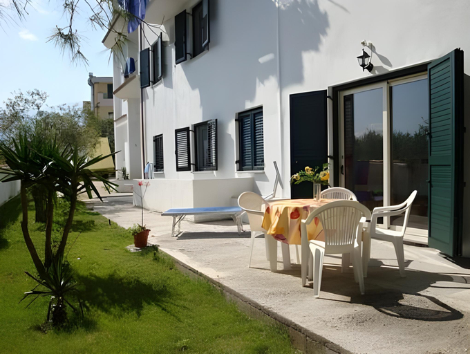 Others 3, Holiday Residence Rifugio, Nuoro