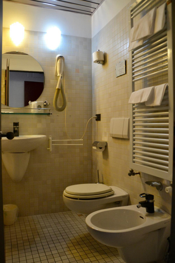 Bathroom 4, Hotel Italia, Perugia