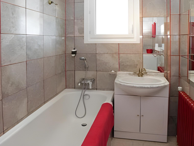 Bathroom 2, Casa La Palma Le 48, Aisne