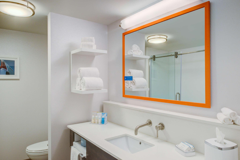 Bathroom 9