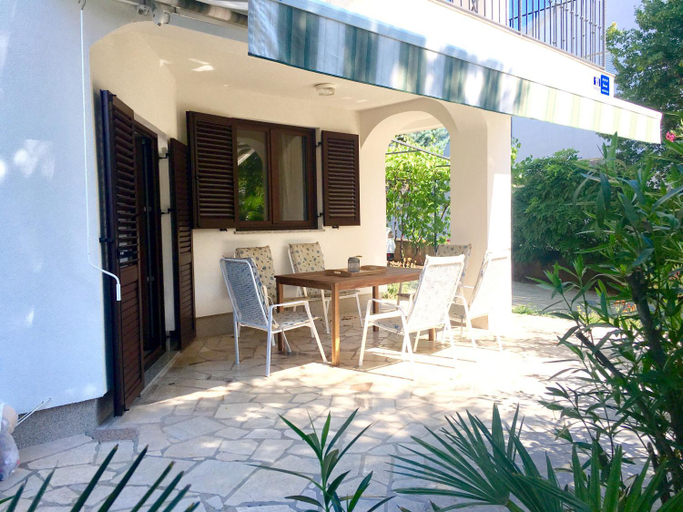 Others 5, Apartment Olive Groove, Malinska-Dubašnica