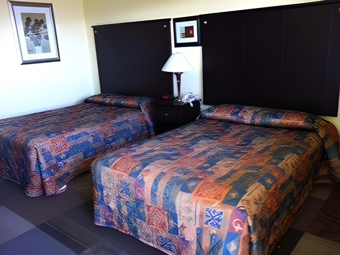 Bedroom 2, Value Lodge, Brewster