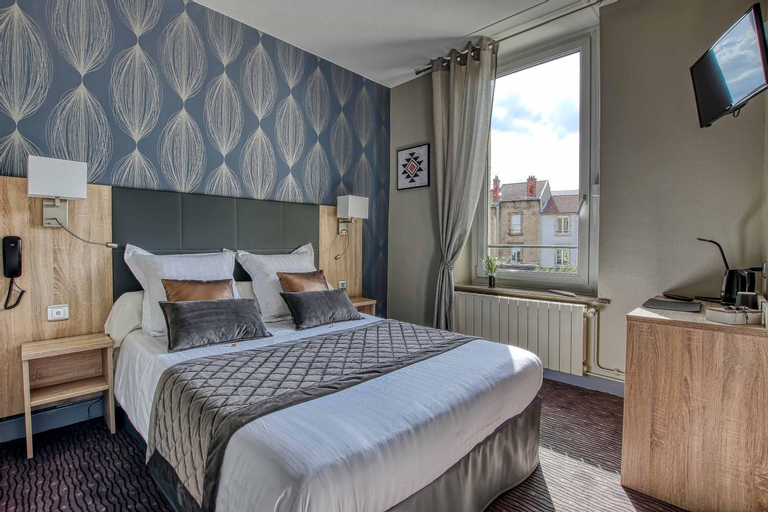 Bedroom 13