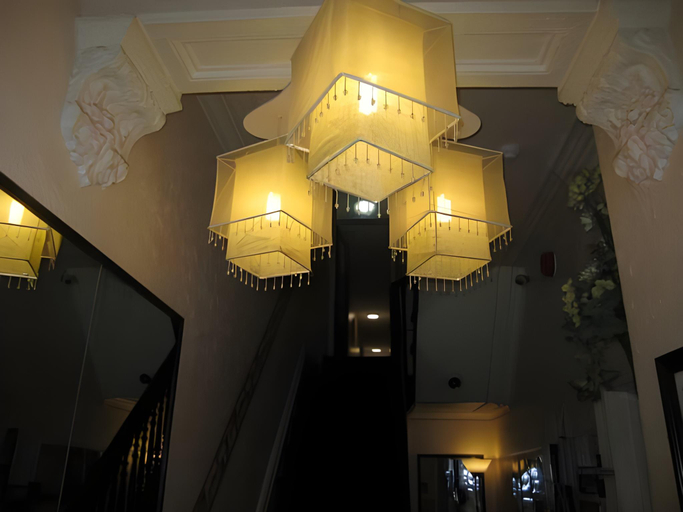 Others 5, Clifton Private Hotel, Blackpool