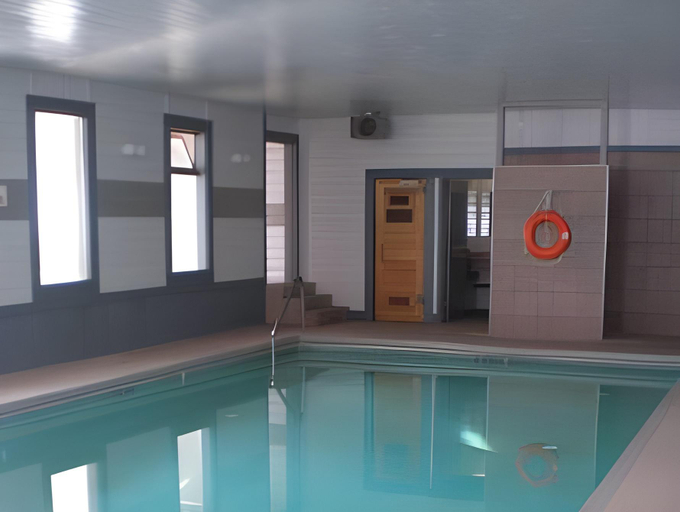 Others 5, Alpine Inn, Fraser-Fort George