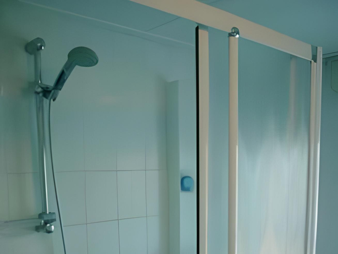 Bathroom 3, Hanze Hotel Zwolle, Zwolle