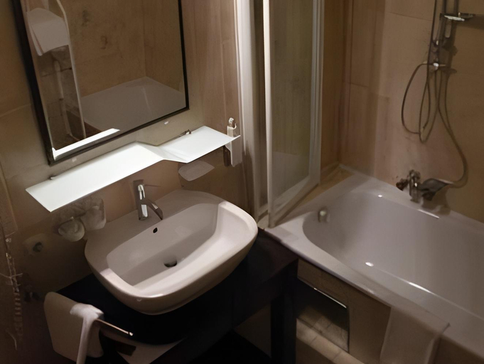 Bathroom 3, Mauracherhof, Schwaz