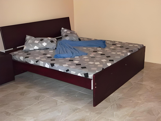 Others 5, red letter hotel, Pathadumbara