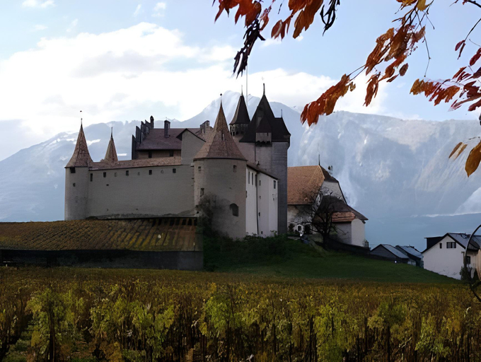 Others 5, Hotel du Nord, Aigle