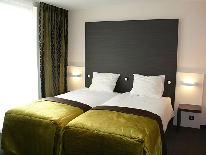 Others 5, Le Merceny Motel, Luxembourg