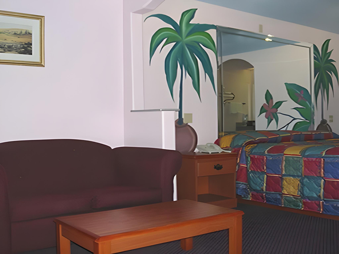 Others 5, Travelers Inn and Suites Liberty, Liberty