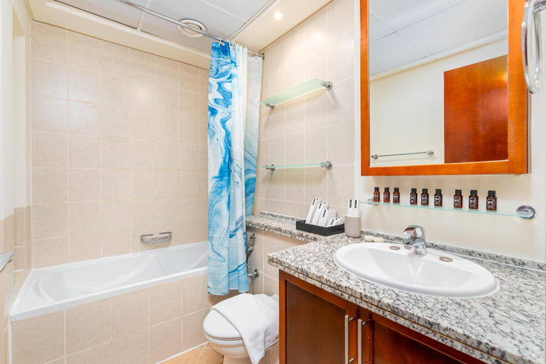 Bathroom, Lux BnB I Una Tower I Lakes View, Dubai