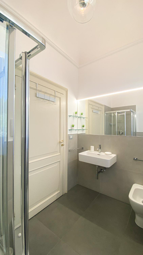 Bathroom 3, Dimora Archimedea, Syracuse