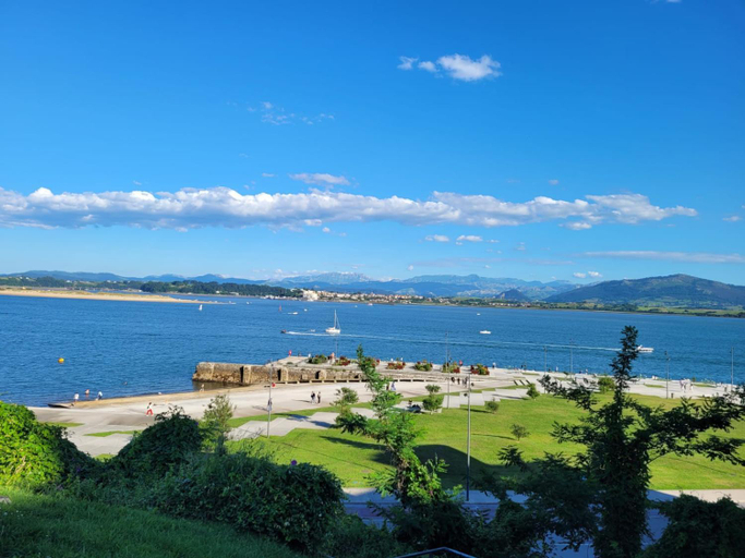 Others 5, Good morning RH Santander - Hostel, Cantabria