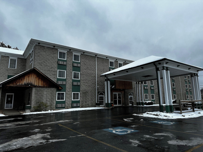 Exterior & Views 3, Westgate Inn, Potter