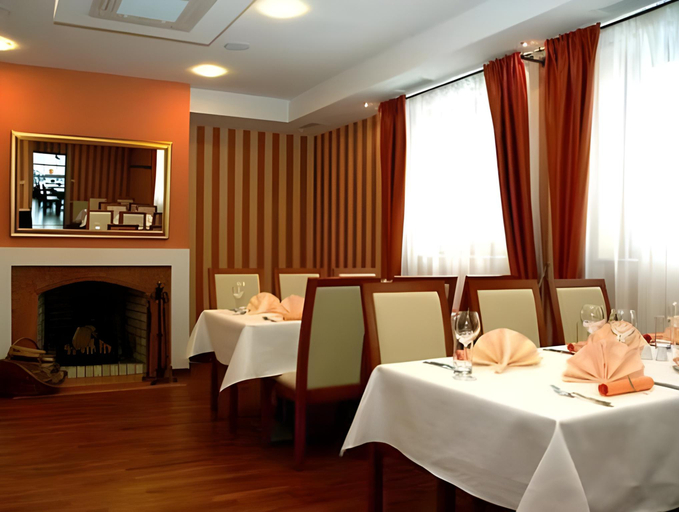 Food & Drinks 5, Hotel Orange Przezmierowo, Poznań City