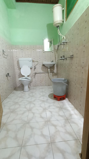 Bathroom, Sojhaholidayinn, Kullu