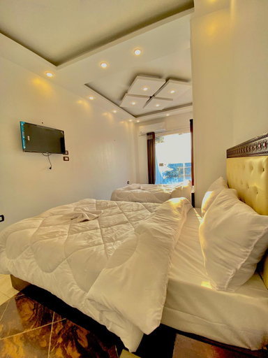 Bedroom, Malak pyramids, Al-Ahram