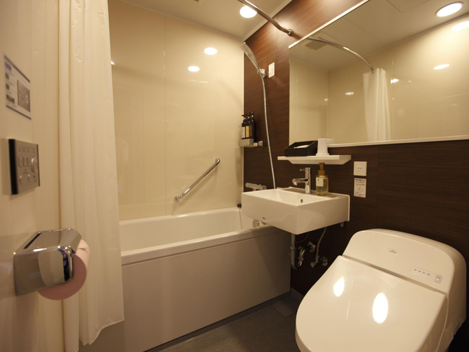 Bathroom 9