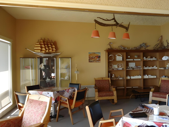 Others 4, Motel Carleton Sur Mer, Avignon