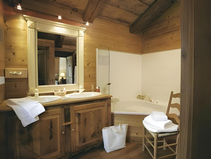 Bathroom 4, Les Chalets de la Serraz, Haute-Savoie