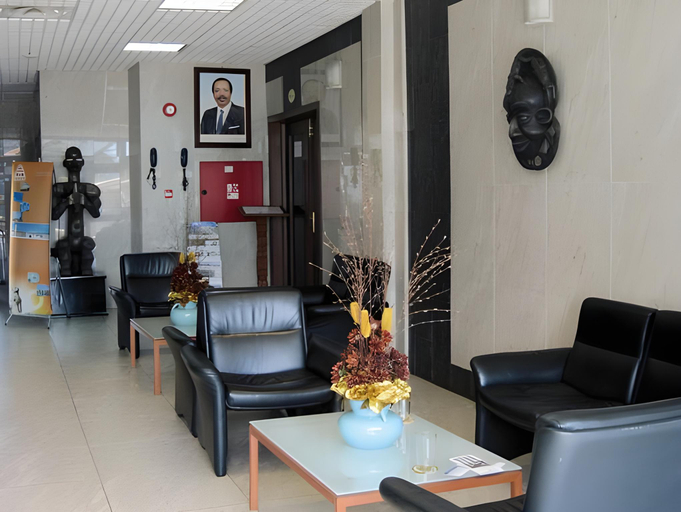 Public Area 4, Hotel Franco, Mfoundi