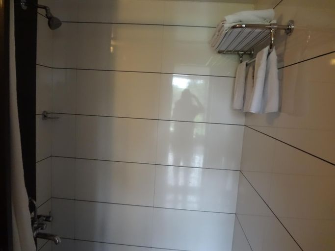 Bathroom 4, Shantai Hotel, Pune
