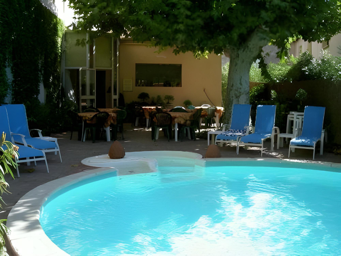 Sport & Beauty 5, Cit'Hotel Le Louvre Orange, Vaucluse