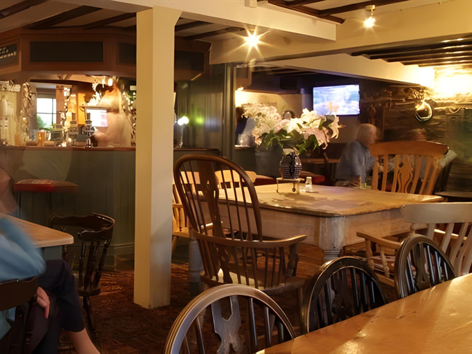 Food & Drinks 3, Royal Oak, Devon