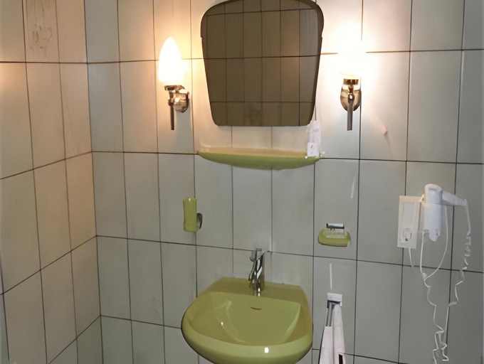 Bathroom 5, HOTEL Burgstein alpin & lifestyle, Imst