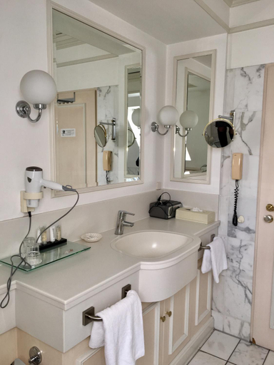 Bathroom 4, Lippischer Hof, Lippe