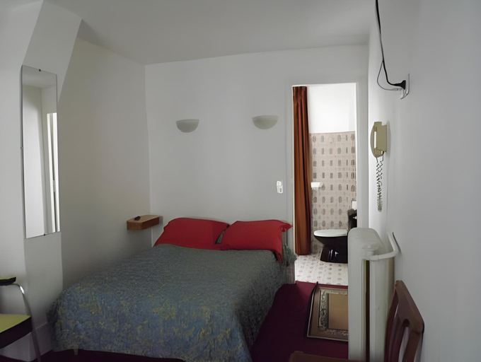 Bedroom 2, Hotel Wagram, Paris