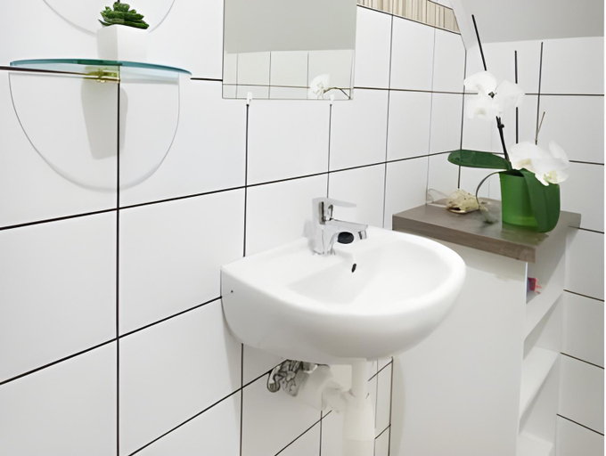 Bathroom 4, Rozmaring Vendeghaz, Pécsváradi
