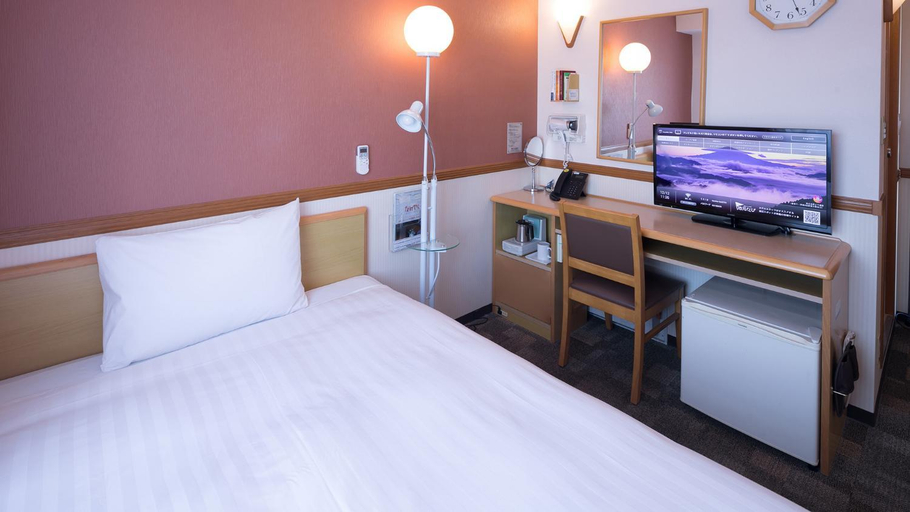 Bedroom 13