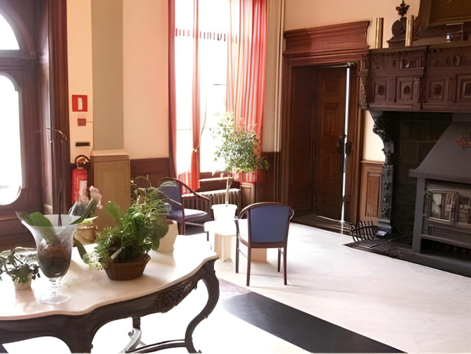Public Area, Domaine Du Chateau De La Neuville, Liège