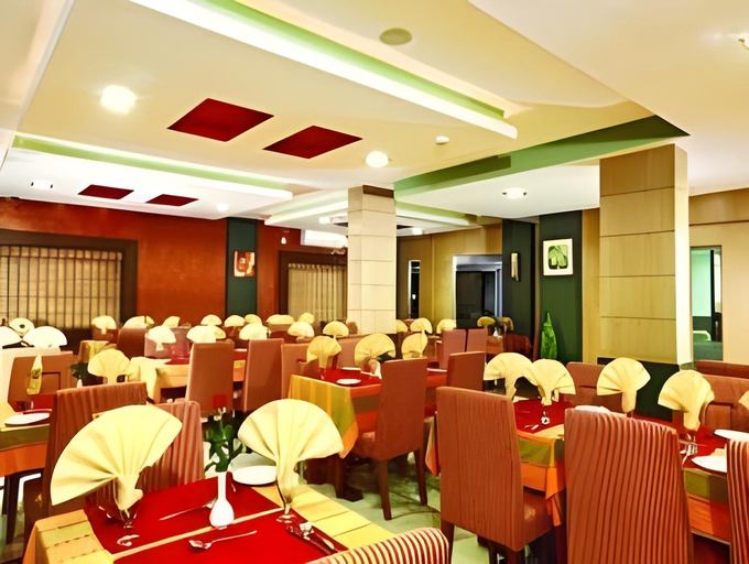 Food & Drinks 3, Royal Riviera Hotels and Resorts, Kottayam