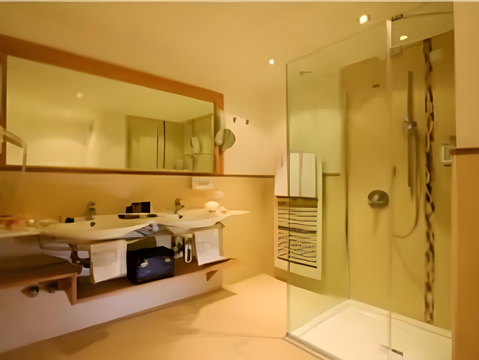 Bathroom 3, Sun Valley, Bolzano