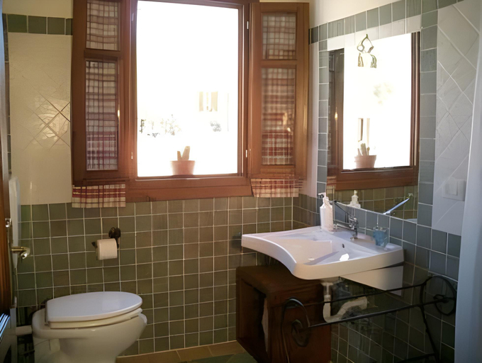 Bathroom 1, Agriturismo L'Aglientu B&B, Olbia-Tempio