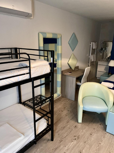 Bedroom 5