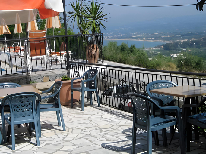 Food & Drinks 4, Alkion, Crete