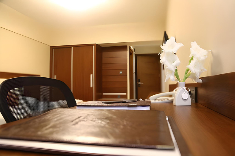 Çamlıçeşme Otel, Merkez