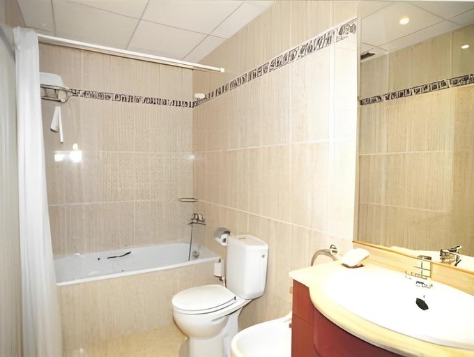 Bathroom 4, Hotel Vila Mar, Tarragona