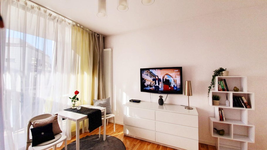 Others 3, HomeComfort Apartament Adonis, Warsaw