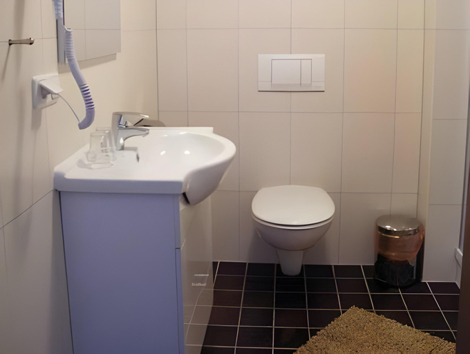 Bathroom 4, Hotel Alt-Erfurt, Erfurt