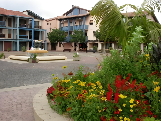 Others 4, Hotel - Restaurant Atlantide, Landes