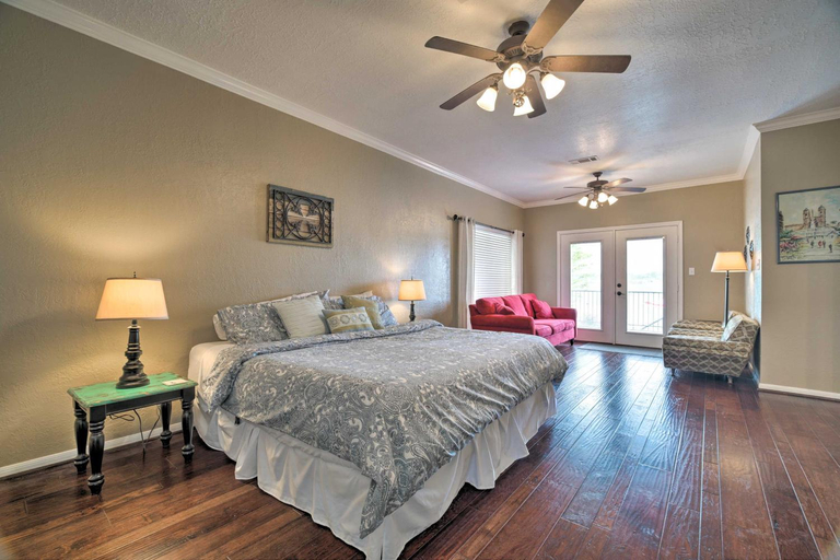 Bedroom 2, Waterfront Lake Conroe Getaway w/ Multiple Decks!, Montgomery
